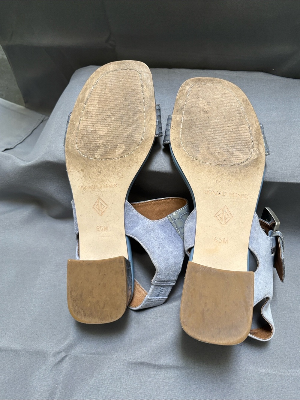 Donald Pliner Vixi Heeled Sandal croc Light Blue Sz 6.5 - Picture 8 of 10